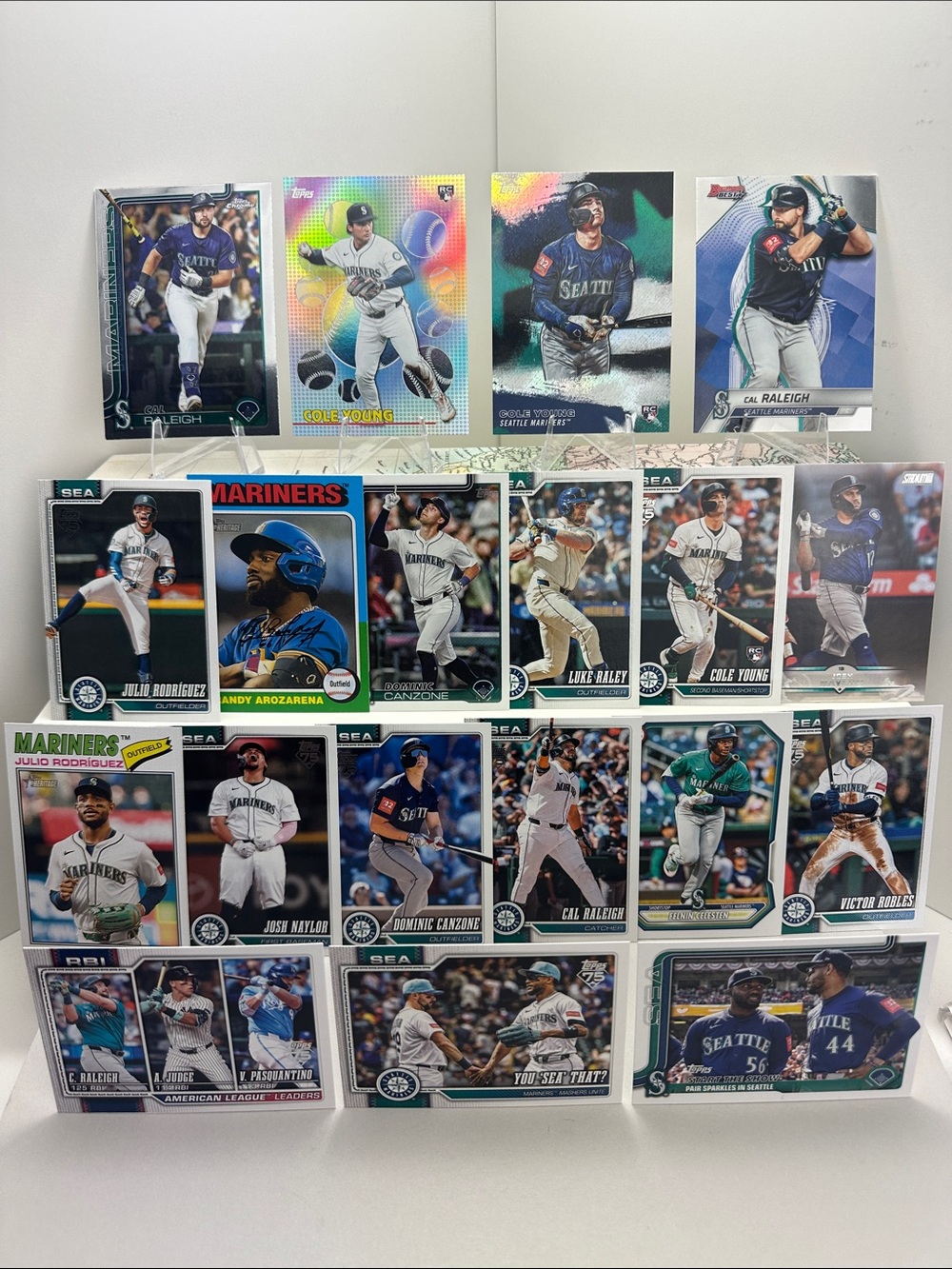 3 Cole Young Rookies + Cal Raleigh/Julio Rodriguez/Naylor Mariners lot of 19